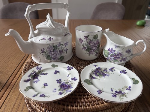 Vintage style violet - vintage,