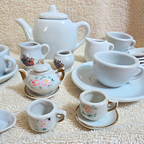 Tiny tea set mixed pieces - tiny, pieces....