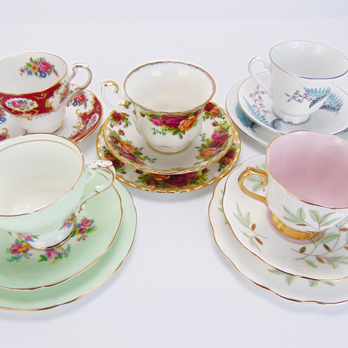 Mismatched lot china - lot,