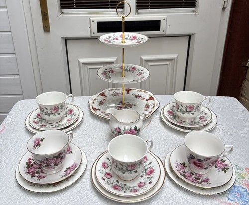 Pretty vintage bone china tea - ,