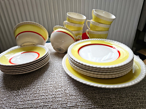 Vintage tea set cups saucers - tea,